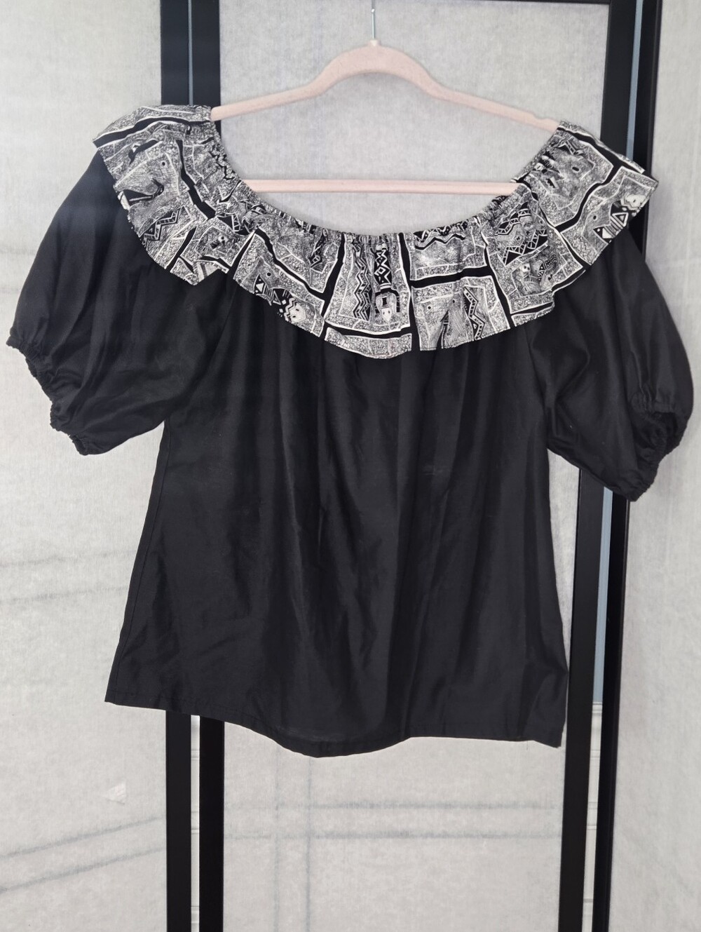 Vintage Pitchfork Brand Off Shoulder Aztec Western Black White Shirt Size Small